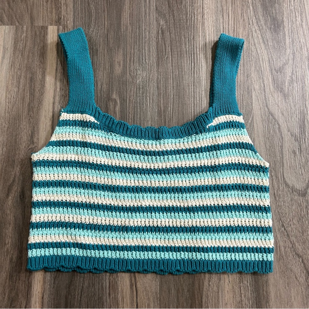 Blue and white striped knit cropped tank top